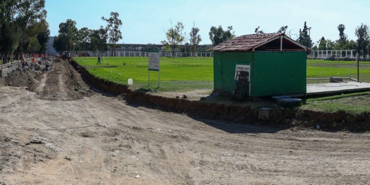 ¡Buenas noticias, corredores! Construyen pista de atletismo en Parque Deportivo de León