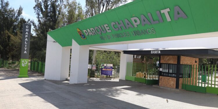 ¿Qué actividades deportivas y recreativas puedes disfrutar en el Parque Chapalita de León?