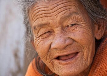 Historias Centenarias, una convocatoria para homenajear a personas de 100 años de edad