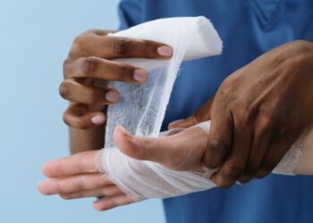 ¿Cuáles son las recomendaciones ante los casos humanos de miasis por gusano barrenador en Guanajuato?