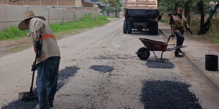 ¿Dónde reportar baches en León?