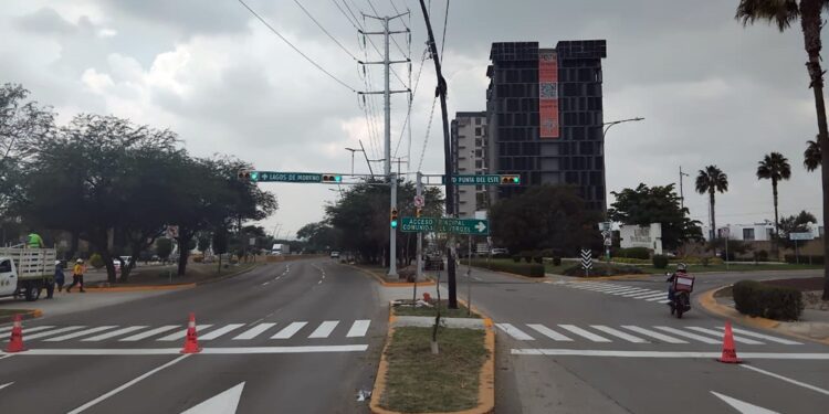 ¡Atención, automovilistas! Ya está en operación una nueva intersección semaforizada en León