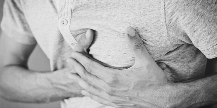 ¿Cuáles son las señales de alerta de un infarto y qué hacer ante una emergencia?